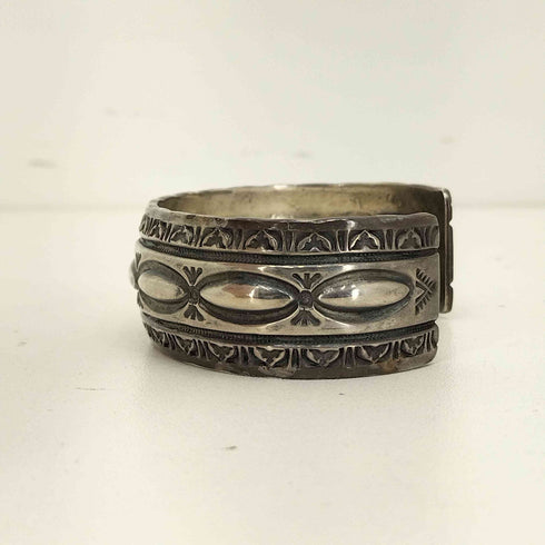 ナバホ NAVAJO STERLING 刻印 スタンプワーク シルバー バングル メンズ